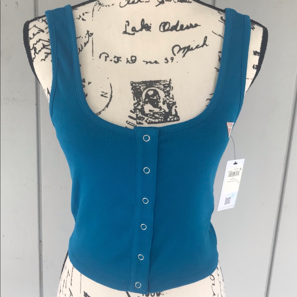 NWT GUESS LOGO CROP TANK TOP